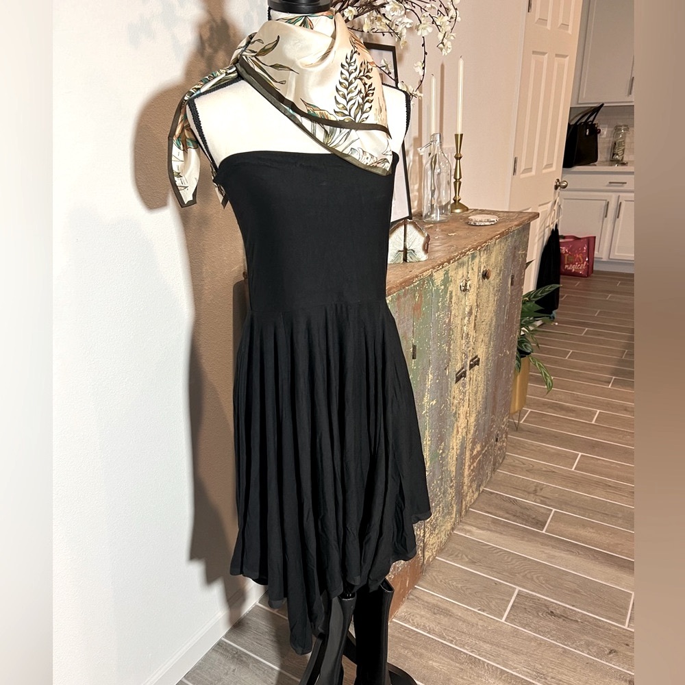 White House Black Market dress - medium / strapless / stretch / asymmetrical
